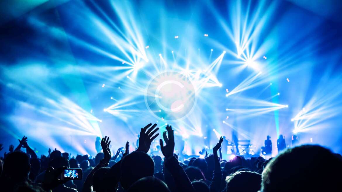How to Keep the Party Going: Tips for DJs to Maintain Energy Throughout the Night